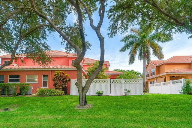 5548 Boynton Gardens Drive, Boynton Beach, FL 33437