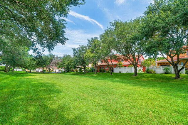 5548 Boynton Gardens Drive, Boynton Beach, FL 33437