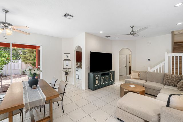 5548 Boynton Gardens Drive, Boynton Beach, FL 33437