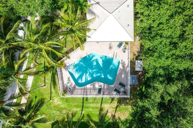 5548 Boynton Gardens Drive, Boynton Beach, FL 33437