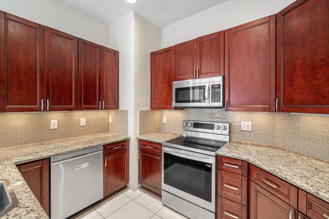 5548 Boynton Gardens Drive, Boynton Beach, FL 33437