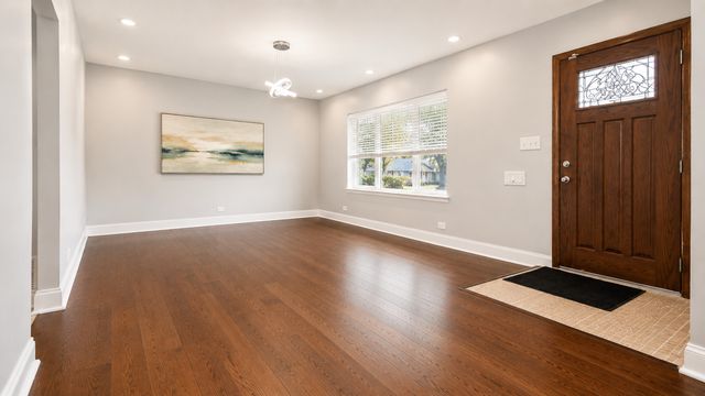9348 S Michigan Avenue, Chicago, IL 60619