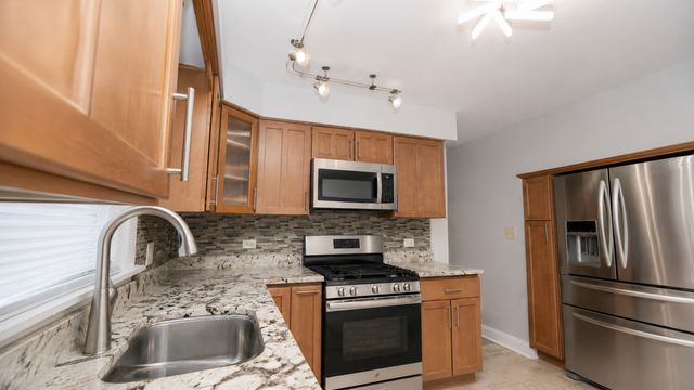 9348 S Michigan Avenue, Chicago, IL 60619