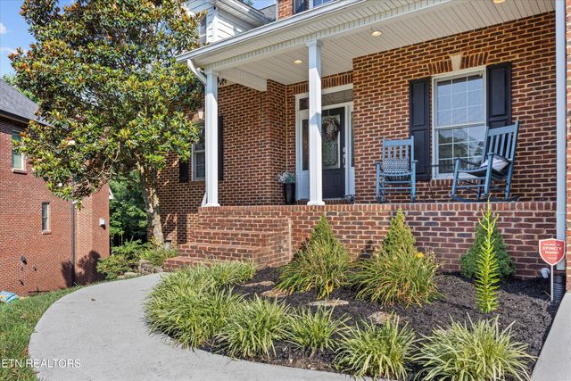 901 Crown Ridge Lane, Powell, TN 37849