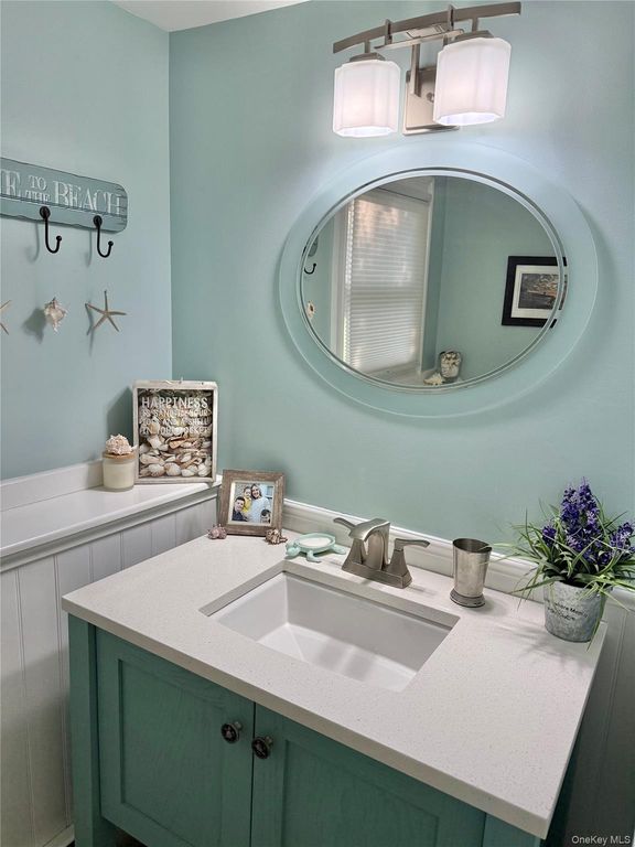 244 Ocean Avenue, Massapequa Park, NY 11762 — photo 4