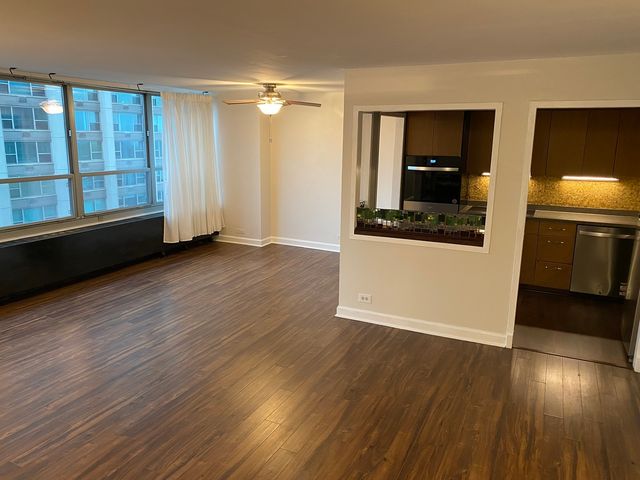 3550 N Lake Shore Drive 924, Chicago, IL 60657