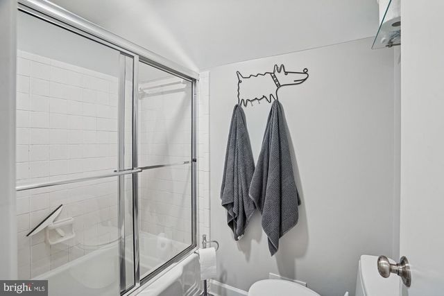 11509 FARMLAND DR, North Bethesda, MD 20852