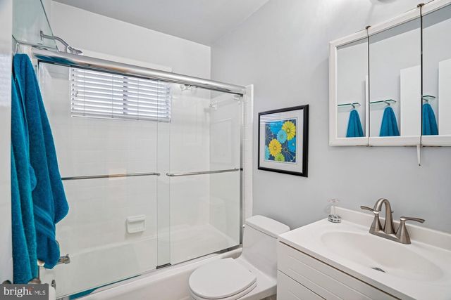 11509 FARMLAND DR, North Bethesda, MD 20852