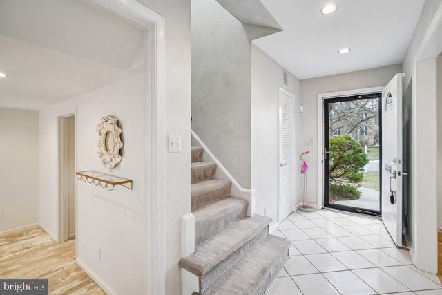 11509 FARMLAND DR, North Bethesda, MD 20852