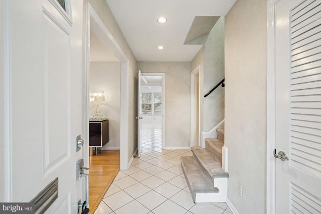 11509 FARMLAND DR, North Bethesda, MD 20852