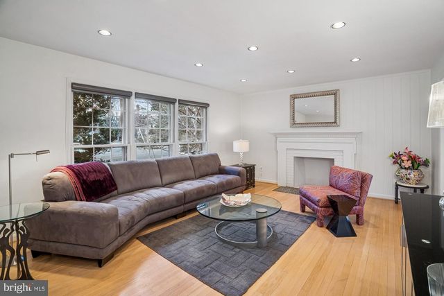 11509 FARMLAND DR, North Bethesda, MD 20852