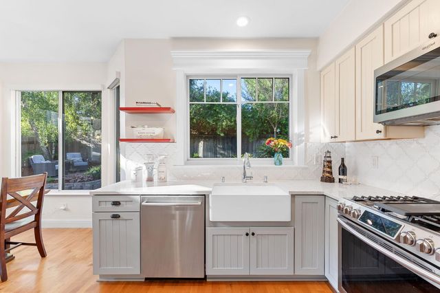 2957 Prado Ln, Davis, CA 95618