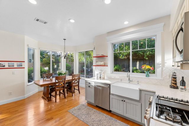 2957 Prado Ln, Davis, CA 95618