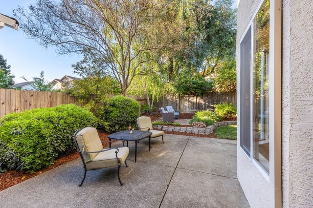 2957 Prado Ln, Davis, CA 95618