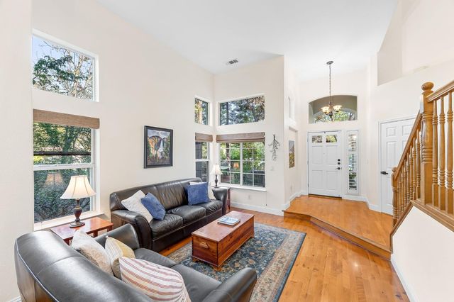 2957 Prado Ln, Davis, CA 95618