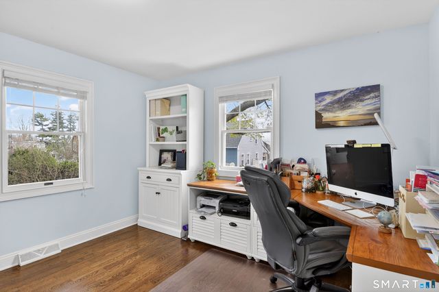 12 Howe Place, Milford, CT 06460