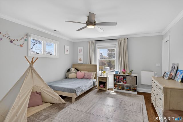 12 Howe Place, Milford, CT 06460