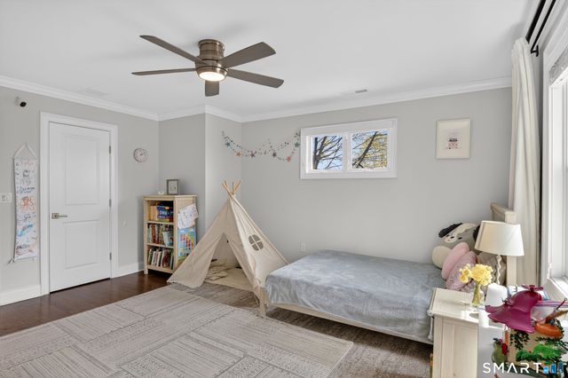 12 Howe Place, Milford, CT 06460