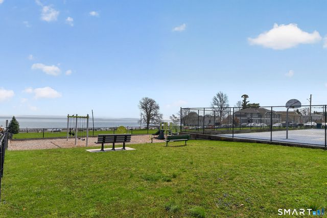 12 Howe Place, Milford, CT 06460