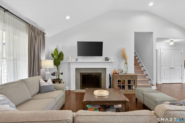 12 Howe Place, Milford, CT 06460