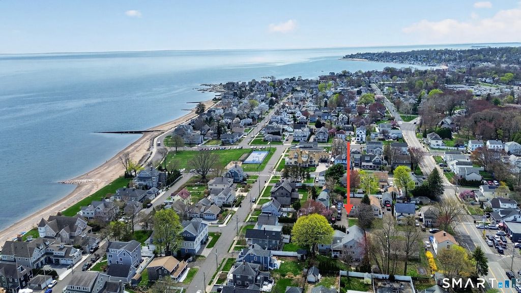 12 Howe Place, Milford, CT 06460