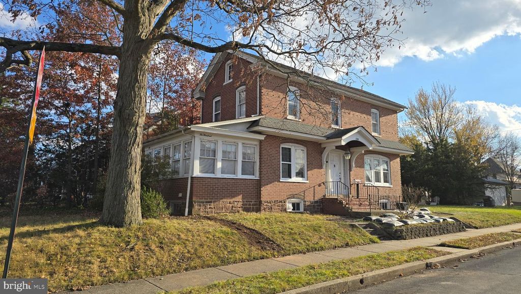 200 E 5TH ST, Lansdale, PA 19446
