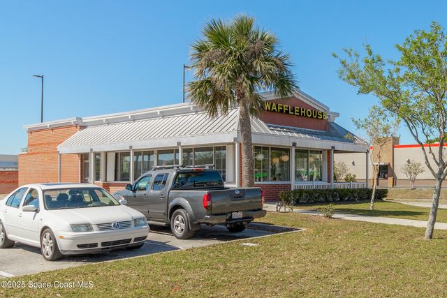 511 Trumpet Street SW, Palm Bay, FL 32908