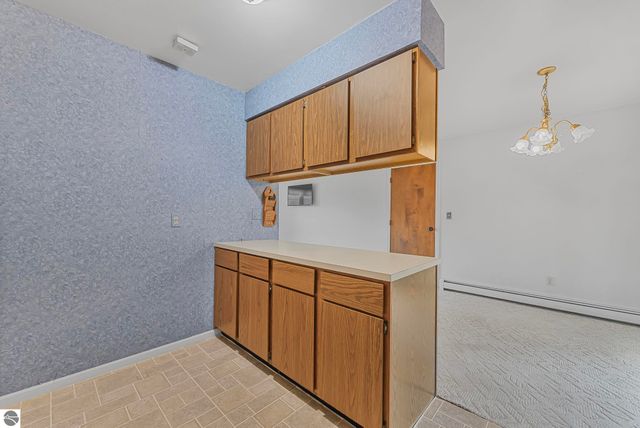 412 Wilcox Parkway, Clare, MI 48617