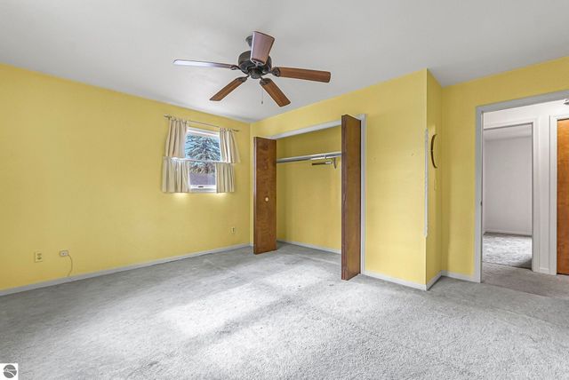 412 Wilcox Parkway, Clare, MI 48617