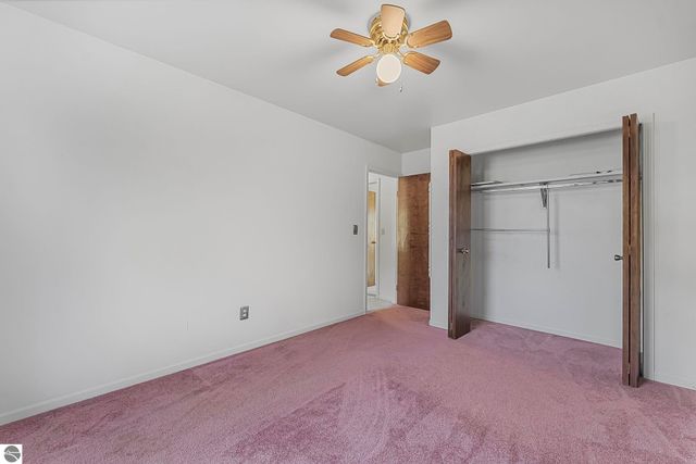 412 Wilcox Parkway, Clare, MI 48617