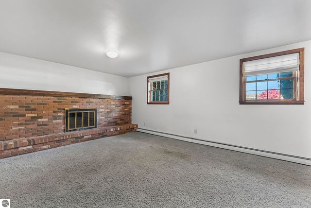 412 Wilcox Parkway, Clare, MI 48617