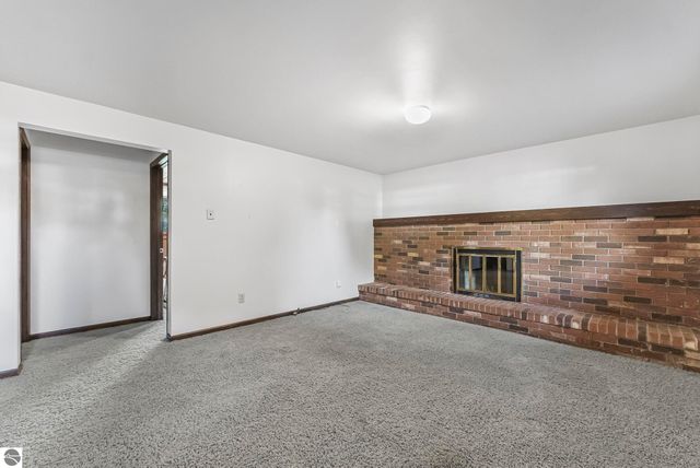 412 Wilcox Parkway, Clare, MI 48617