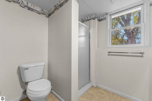 412 Wilcox Parkway, Clare, MI 48617