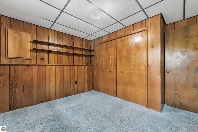 412 Wilcox Parkway, Clare, MI 48617