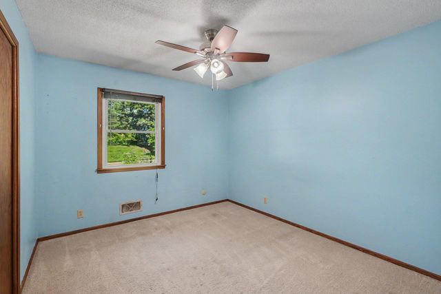 2480 14th Avenue E, North Saint Paul, MN 55109