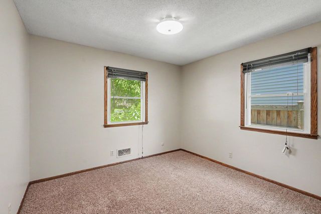 2480 14th Avenue E, North Saint Paul, MN 55109