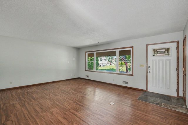 2480 14th Avenue E, North Saint Paul, MN 55109