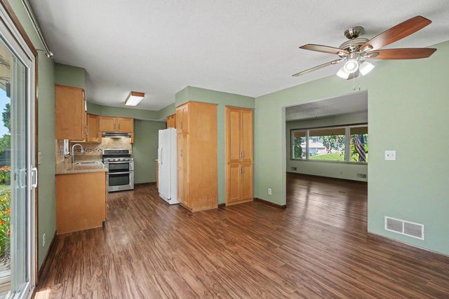 2480 14th Avenue E, North Saint Paul, MN 55109