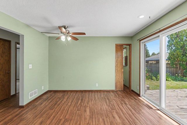 2480 14th Avenue E, North Saint Paul, MN 55109