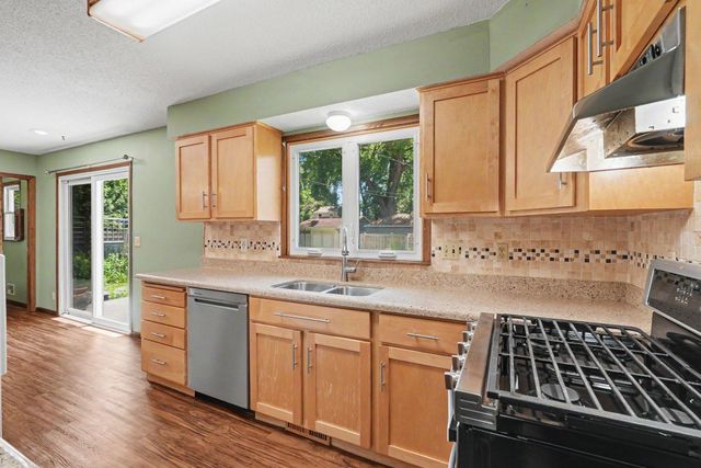 2480 14th Avenue E, North Saint Paul, MN 55109