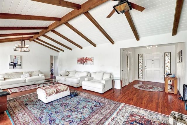 5625 Via Junipero Serra, Riverside, CA 92506