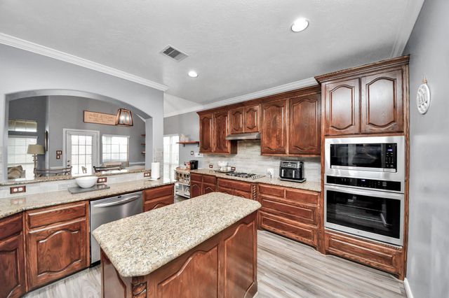3421 Brentwood Lane, Pearland, TX 77581