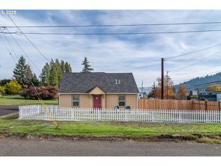 315 Ne CUMMINS St, Roseburg, OR 97470