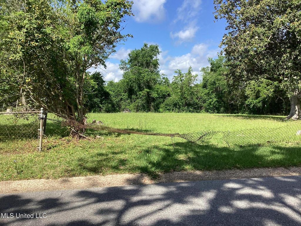 4401 Bowen Street, Moss Point, MS 39563