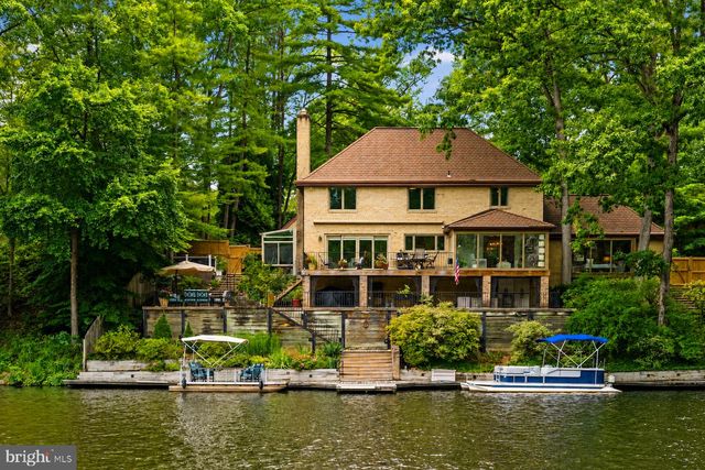 3431 GREENTREE DR, Falls Church, VA 22041
