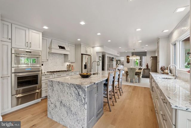 3431 GREENTREE DR, Falls Church, VA 22041