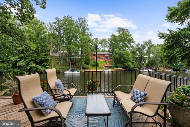 3431 GREENTREE DR, Falls Church, VA 22041