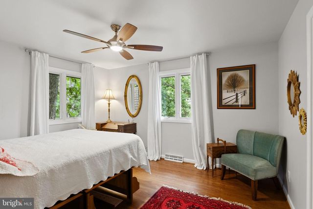 3431 GREENTREE DR, Falls Church, VA 22041