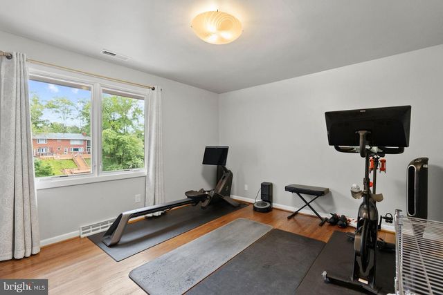3431 GREENTREE DR, Falls Church, VA 22041