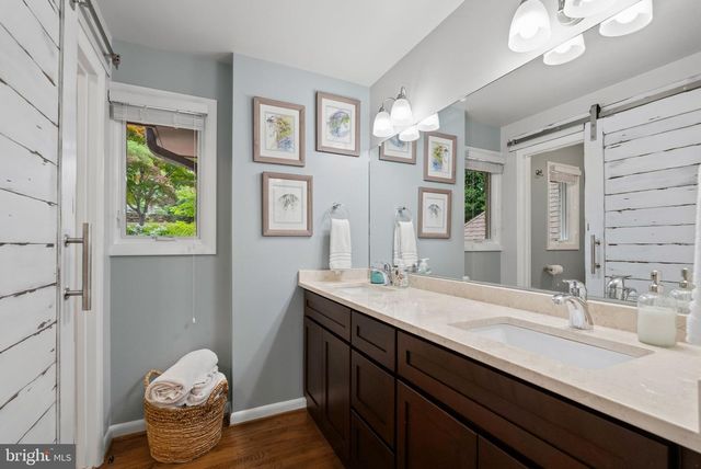 3431 GREENTREE DR, Falls Church, VA 22041